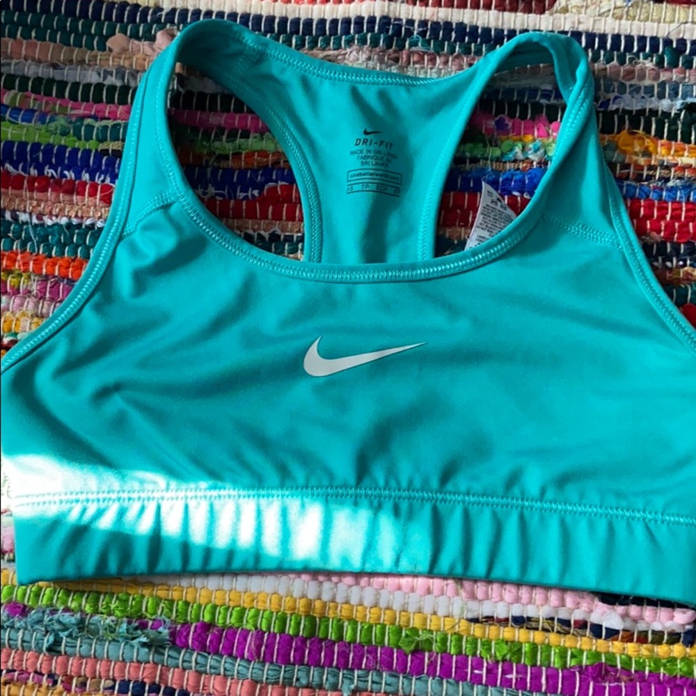 Nike adult xtra small sports bra